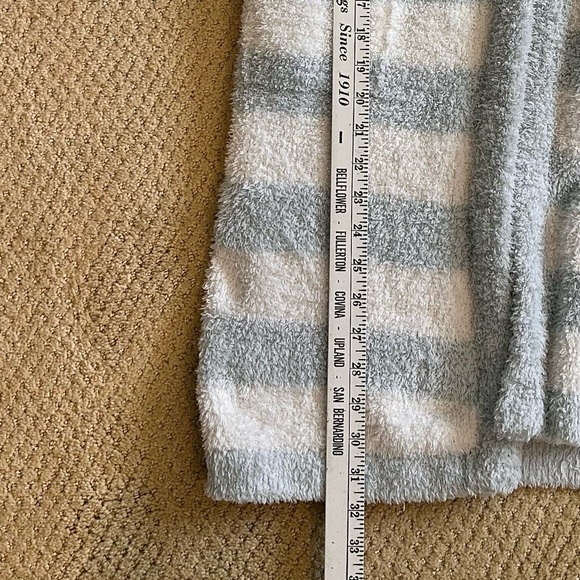 Barefoot Dreams Light Blue and White Striped Hooded Bathrobe - Picture 6 of 7